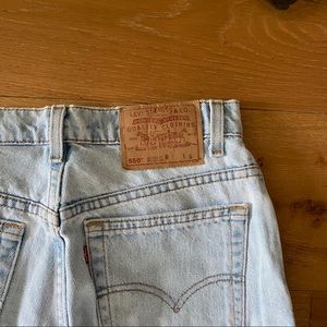 Vintage Levi’s 550 Light Wash High Waist Tapered